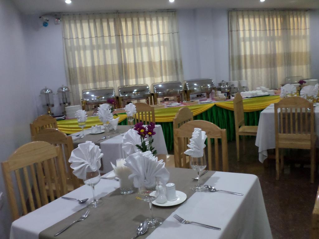 Hotel 7 Mile Yangon Exterior foto