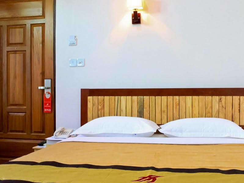 Hotel 7 Mile Yangon Exterior foto
